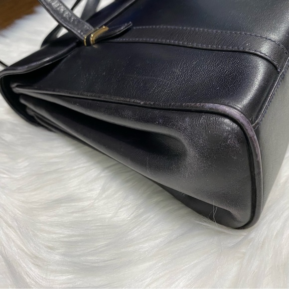 Vintage JackieO style Gucci bag - Picture 5 of 14